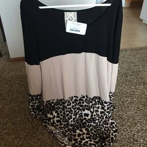 Plus size leopard color block tunic